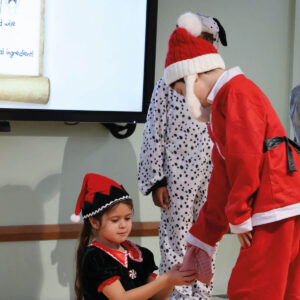Pupils in the Key Stage 1 Nativity 4